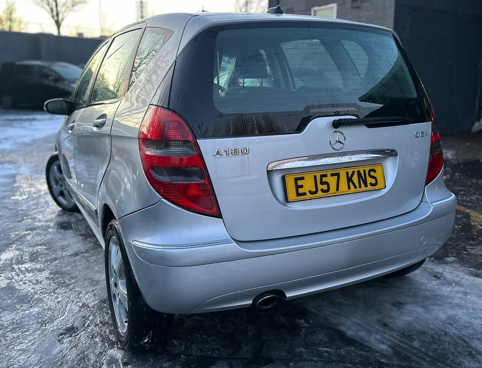 Mercedes-Benz A Class - 2.0 A180 CDI Avantgarde SE CVT 5dr - Hatchback (2008 - 2012) Image